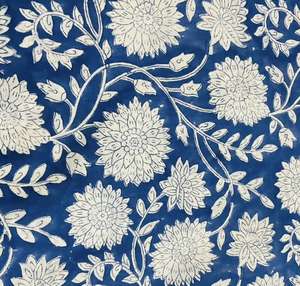 Bolso tote para mujer diseñado para la comodidad diaria, que permite un acceso fácil al almacenamiento, un uso cómodo y un diseño equilibrado. - Product Image 4