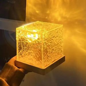 Décorations à effet d'ondulation d'eau, design dynamique moderne, lampe à ondes cristallines, lampe de table de restaurant - Product Image 1