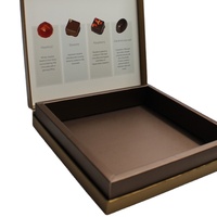 Boîtes rigides en forme de livre populaires OEM avec pelliculage mat, revêtement UV, estampage à chaud, gaufrage, matériaux recyclés pour sucre, sushi, pommes de terre