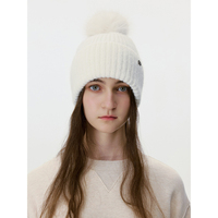 Gorros Mayoristas de Invierno con Bola de Pelo Suave y Cálida, Gorro de Punto Unisex Personalizado Bordado para Hombre y Mujer