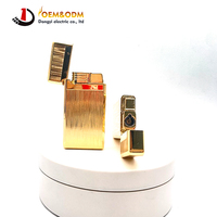 Allume-cigare à gaz en forme de cœur en métal personnalisé Cadeau d'affaires moderne Briquet en or Feuerzeug différent Encendedores