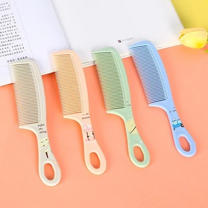 Peine para el cabello de plástico con diseño de dibujos animados, dientes finos y gruesos, mezcla de colores aleatorios para belleza y uso diario - Product Image 5