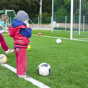 Vente en gros de <span class=keywords><strong>gazon</strong></span> <span class=keywords><strong>synthétique</strong></span> durable <span class=keywords><strong>anti</strong></span>-UV <span class=keywords><strong>gazon</strong></span> artificiel souple et étanche de 50mm pour terrains de football - Product Image 1