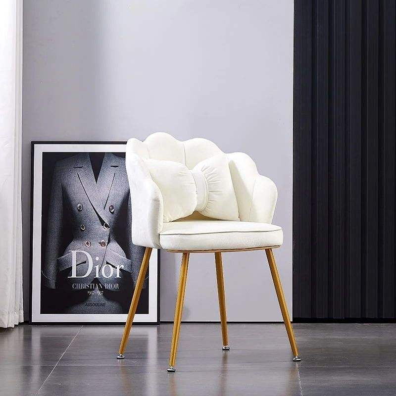 Corona de pétalos (blanco)