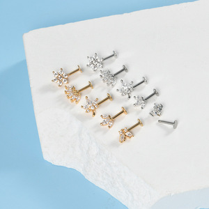 Boucles d'oreilles clous en titane plaqué or, forme cœur, zircon, filetage interne, dos plat, pour cartilage, barre de 8 mm, cadeau de mariage - Product Image 5