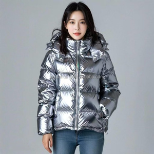 Veste en duvet réversible dorée super tendance pour femmes, logo personnalisé AQTQ, designer féminin, OEM - Product Image 3