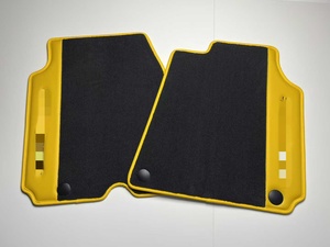 Tapis de sol de voiture en nylon de luxe sur mesure pour Ferrari F12 Berlinetta - Toutes saisons, antidérapant, 10 mm d'épaisseur, garantie 3 ans - Product Image 1