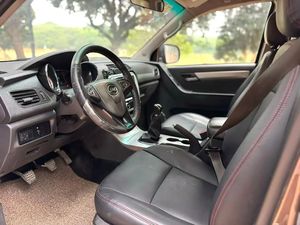 JAC Shuailing <span class=keywords><strong>T6</strong></span> usato, 2.0T 2WD, doppia cabina con passo lungo, pickup a 5 posti, cambio manuale, guida a sinistra, venduto a basso prezzo per l'Africa. - Product Image 3