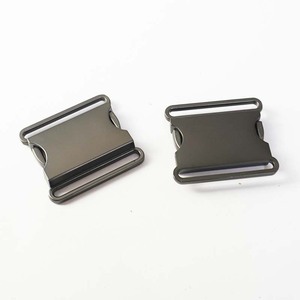 Hebilla Deslizante de 35 mm de Aleación de Zinc en Color Negro Metálico y Plateado, Resistente al Desgaste y Duradera para Bolsos - Product Image 1