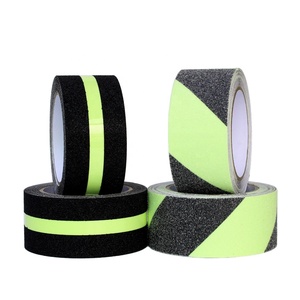 Ruban auto-adhésif antidérapant en PVC PET PEVA pour escaliers, rampe de traction, avec logo personnalisé, étanche, <span class=keywords><strong>color</strong></span>é et lumineux - Product Image 3