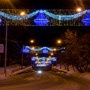 ไฟประดับรูปทรงกากบาท LED สำหรับตกแต่งถนนในเขตการค้า เมือง และถนนวันหยุด - Product Image 1