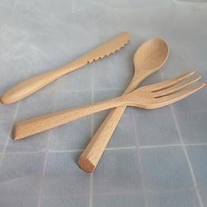 Juego de Cubiertos de Madera de Haya Sólida Reutilizable, Resistente al Calor de -10 a 160 Grados Celsius, Antimoho, en Varios Tamaños de 19 CM, Cuchara, Tenedor y Cuchillo - Product Image 3