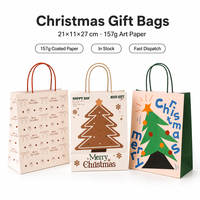 Sacs cadeaux de Noël prêts à être expédiés, 3 designs, 157g, papier d'art, poignée torsadée, sacs de boulangerie pour les fêtes, sacs de vente au détail, sacs de shopping en gros
