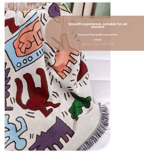 ผ้าห่มแคมป์ปิ้งลายกราฟฟิตี้เรียบง่าย สไตล์เทศกาล  ผ้าโพลีเอสเตอร์ 100% แบบควิลท์ พิมพ์ลายตามสั่ง  ที่คนดังในโลกออนไลน์ชื่นชอบ - Product Image 3