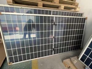 Pannello Solare Premium Durevole con Celle Efficienti per Installazione su Tetti Domestici <span class=keywords><strong>Eco</strong></span>-Sostenibili e Utilizzo di Energia Verde Off-Grid - Product Image 4