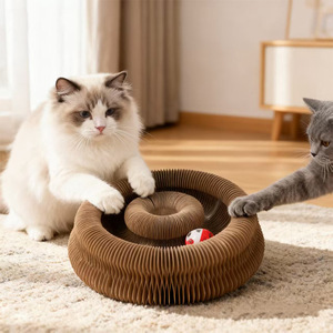 Villa pour chat classique de taille moyenne avec griffoir intégré, très grande, sans perte de poils, murale verticale en bois massif - Product Image 6