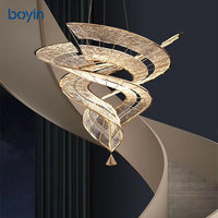 Lustre moderne en acrylique de luxe, design en spirale, sur mesure, lustre décoratif pour villa, grand lustre pour plafond haut