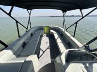 Bateau de sport en aluminium pour la voile, avec transat, barbecue, commande tactile artisanale, moteur hors-bord de 30 pieds, pour la pêche et les excursions