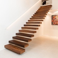 Escalier en colimaçon incurvé intérieur de luxe Anewson, contemporain, personnalisé, avec structure métallique et marches flottantes en bois