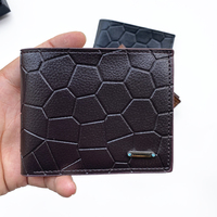 Grosir bahan baru Logo khusus pria kecil kulit PU dompet RFID fungsional lipat dua penutupan terbuka benang lipat ganda murah