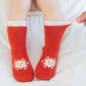Calcetines para niños con logotipo personalizado dibujos animados infantil grueso invierno bambú divertido niño algodón orgánico agarre antideslizante bebé Calcetines antideslizantes para niños - Product Image 5