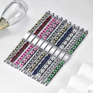 Bracelet de moto unisexe en acier titane personnalisé style hip-hop avec chaîne de vélo incurvée et nom sur mesure – Vente en gros - Product Image 1