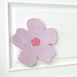 Scratching per gatti classici e moderni a doppio scopo a parete giocattolo per gatti colorato piatto con funzione pieghevole confezionato in cartone - Product Image 6