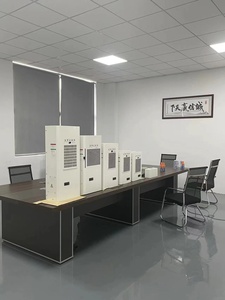 เครื่องปรับอากาศแบบติดผนังขนาดเล็ก 2500BTU 800W สำหรับใช้งานกลางแจ้ง คอมเพรสเซอร์น้ำยาทำความเย็น R134a ค่าบำรุงรักษาต่ำ สำหรับตู้คอนเทนเนอร์ขนาด 800W - Product Image 5