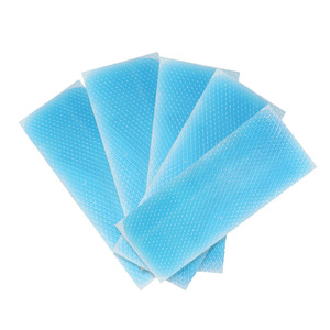 Patchs rafraîchissants Guangbo 12x5cm pour la réduction de la fièvre et le refroidissement physique pour enfants et adultes - Product Image 1