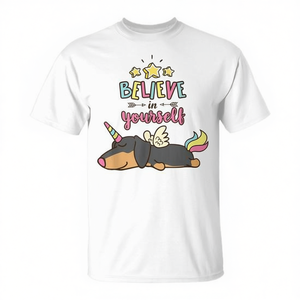 T-shirt promotionnel Teckel Licorne : Encouragez la confiance en soi avec un design graphique amusant - Product Image 3