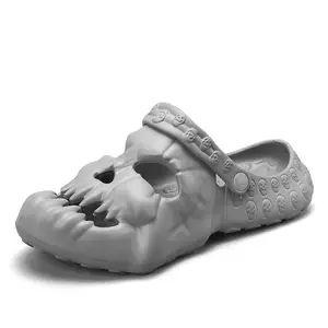 Nuevo gran moda calavera agujero parejas zapatos Halloween Eva plataforma verano hombre mujer antideslizante transpirable jardín al aire libre sandalias