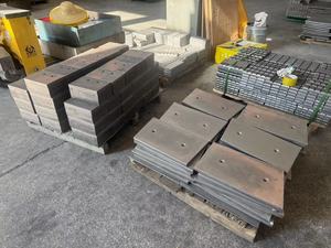 Tác động cao nhất mài mòn lưỡng kim mặc lót tấm với độ cứng trên 700bhn cho quặng sắt khai thác mỏ cho ăn <span class=keywords><strong>CHUTE</strong></span> lót bảo vệ - Product Image 5