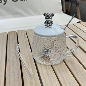 Tasse à café en verre mignonne grande capacité avec poignée et couvercle en silicone 3D motif ours – Offre spéciale - Product Image 5
