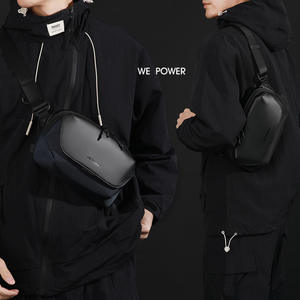 WePower Sac bandoulière pour homme en nylon imperméable, sac de poitrine pour les voyages en plein air et les déplacements, noir, gris, bleu foncé, couleur unie - Product Image 2