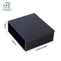 Boîtier de commande en aluminium noir mat 110*40mm avec ailettes de refroidissement et rainures pour circuits imprimés, indice de protection IP54, pour module d'alimentation d'amplificateur de classe D