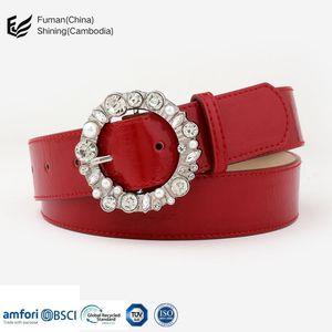 Ceinture de pantalon faite à la main en plastique PU en cuir pour femmes, ceinture personnalisée en alliage avec boucle ardillon en strass de style professionnel. - Product Image 2