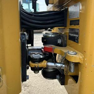 Petit rouleau agricole de haute qualité utilisé Caterpillar 3 tonnes mini rouleau original CAT CB24B rouleau - Product Image 2