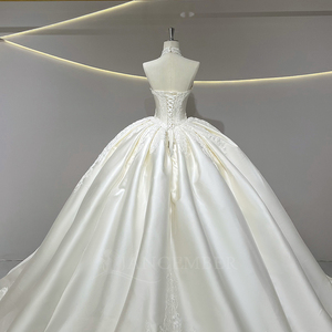 Vestido de Novia JFH69 de Satén Real con Escote Corazón, Cola Capilla, Apliques de Cristal Modernos, Bordados y Flores con Lentejuelas - Product Image 4