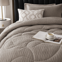 Ensemble de couette et couvre-lit en velours de lait polyester de luxe, à motif floral, 3D ondulé, côtelé, gaufré, respirant, chaud pour l'hiver, OEM ODM