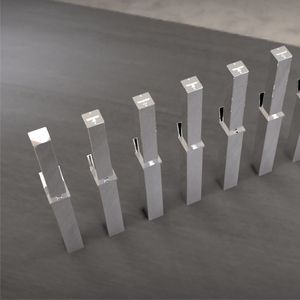 カナダ最も人気のあるロック可能な駐車場用ポストシルバーリフト支援伸縮ボラード - Product Image 1