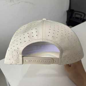 Casquette de golf imperméable à séchage rapide pour homme avec logo brodé Performance résistante à l'eau pour le sport - Product Image 4