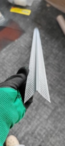 Cornière métallique micro-perforée en <span class=keywords><strong>acier</strong></span> galvanisé 28mm 30mm 32mm, maille fine, 2.4m/2.7m/3m, 50 pièces/carton - Product Image 3