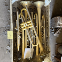 Professional Model Sanded Gold Plated Yellow Brass BB Trumpet with Imported Saturn Water Key