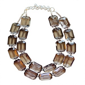 Collar de Resina con Cuentas Geométricas Únicas, Plateado, Transparente, Elegante, de Alta Calidad, para Mujer - Product Image 1