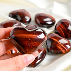 Venta al por mayor de esferas de piedra de ojo de tigre rojo de alta calidad, cristal natural pulido, con tema de corazón, gema curativa, decoración para la palma de la mano. - Product Image 4