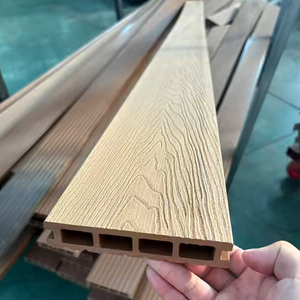 Pisos de <span class=keywords><strong>Wpc</strong></span> para exteriores resistentes a los rayos UV y tableros de cubierta compuestos de plástico y madera a la venta - Product Image 3