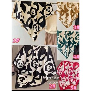 Foulard Quadrato Bicolore con Motivi Floreali 70x70Cm, Accessorio di Moda per Donne - Product Image 3