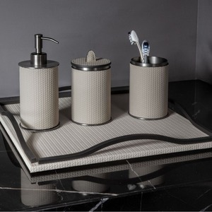 Conjunto Moderno de Acessórios de Banheiro em Couro de Luxo Vendido Separadamente, Dispensador de Sabão para Decoração de Casa e Hotel - Product Image 1