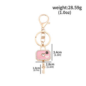 2025 nuevo diseño estilo coreano en forma de cerradura llavero en forma de corazón llavero de aceite de goteo con tachuelas de diamantes bolso de coche de mujer encanto - Product Image 6