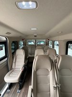 Mini-bus électrique d'occasion 15 places, conduite à gauche, automatique, avec caractéristiques de autocar, en promotion